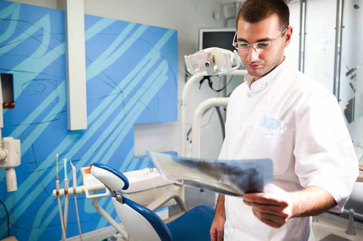 implantologia a carico immediato dentista roma